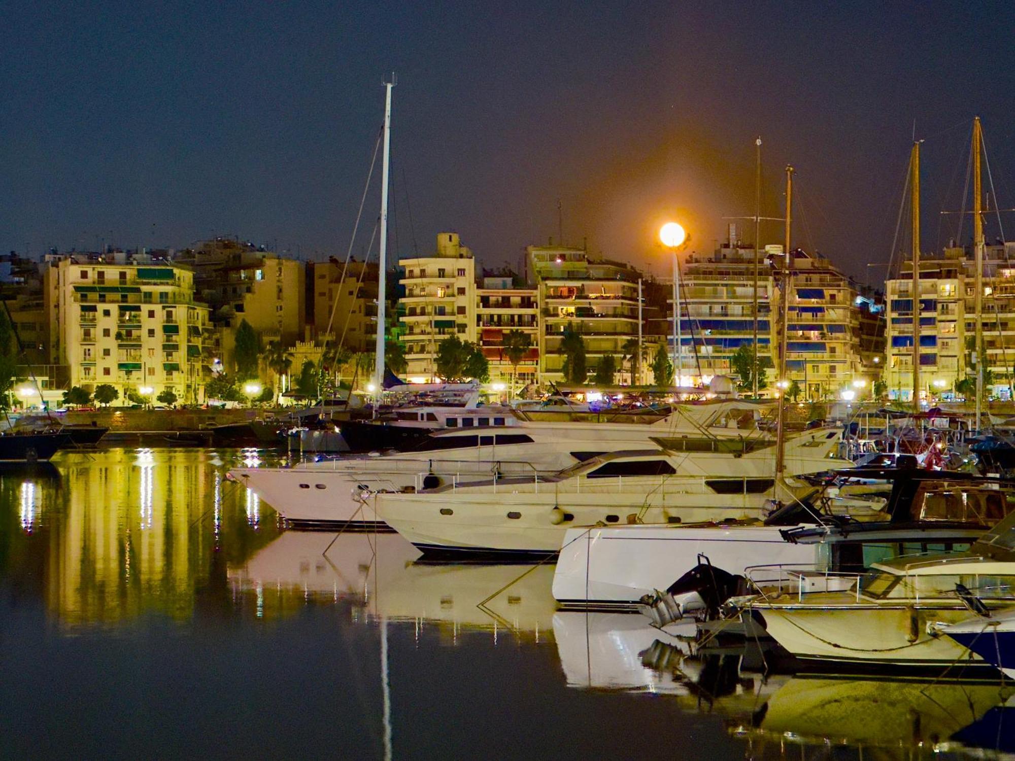 Apartment Center Piraeus Location Kastella Passalimani Port Zewnętrze zdjęcie