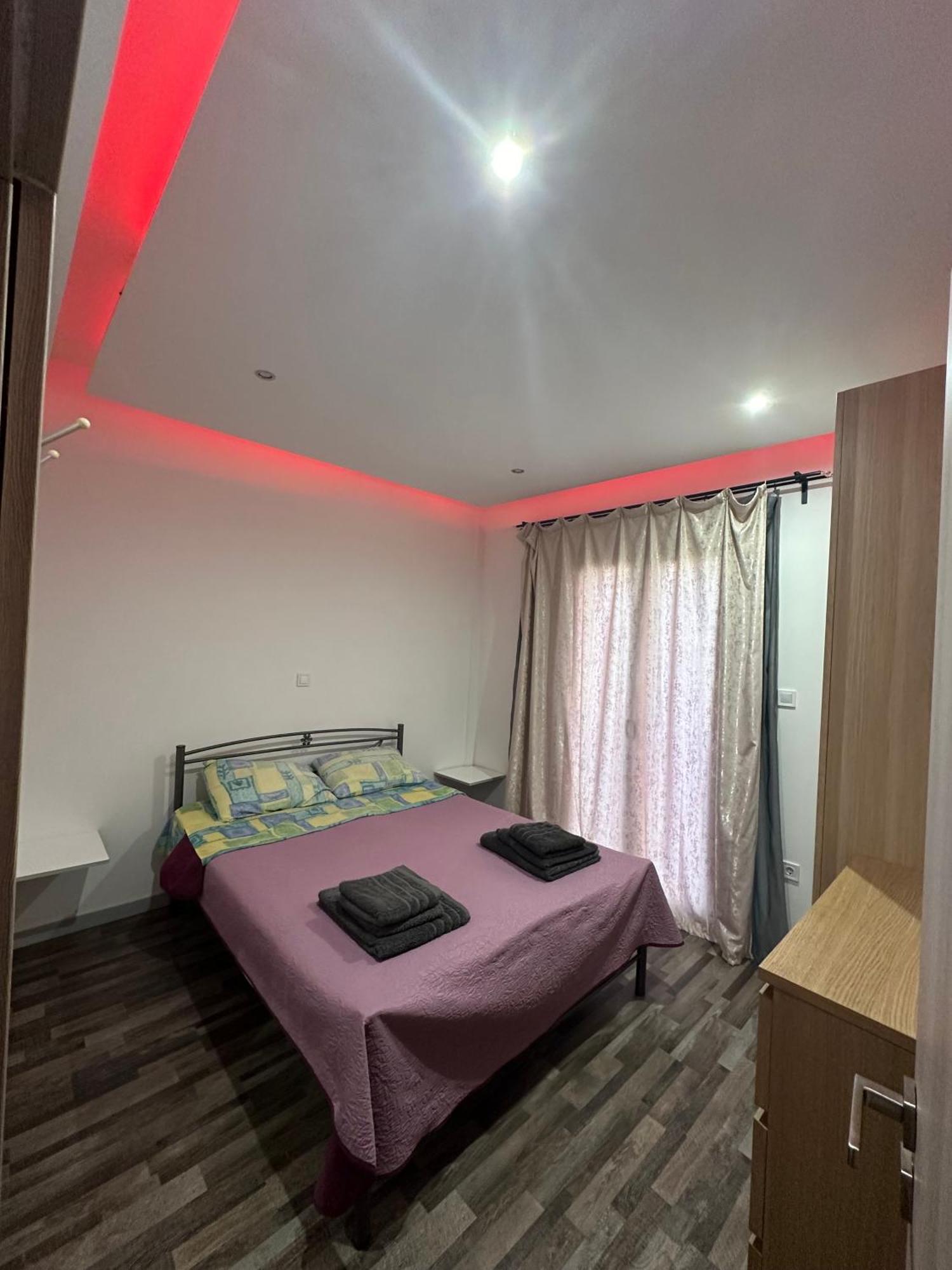 Apartment Center Piraeus Location Kastella Passalimani Port Zewnętrze zdjęcie