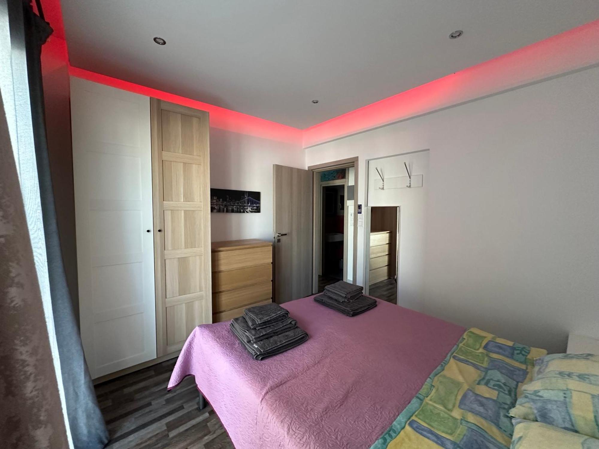 Apartment Center Piraeus Location Kastella Passalimani Port Zewnętrze zdjęcie