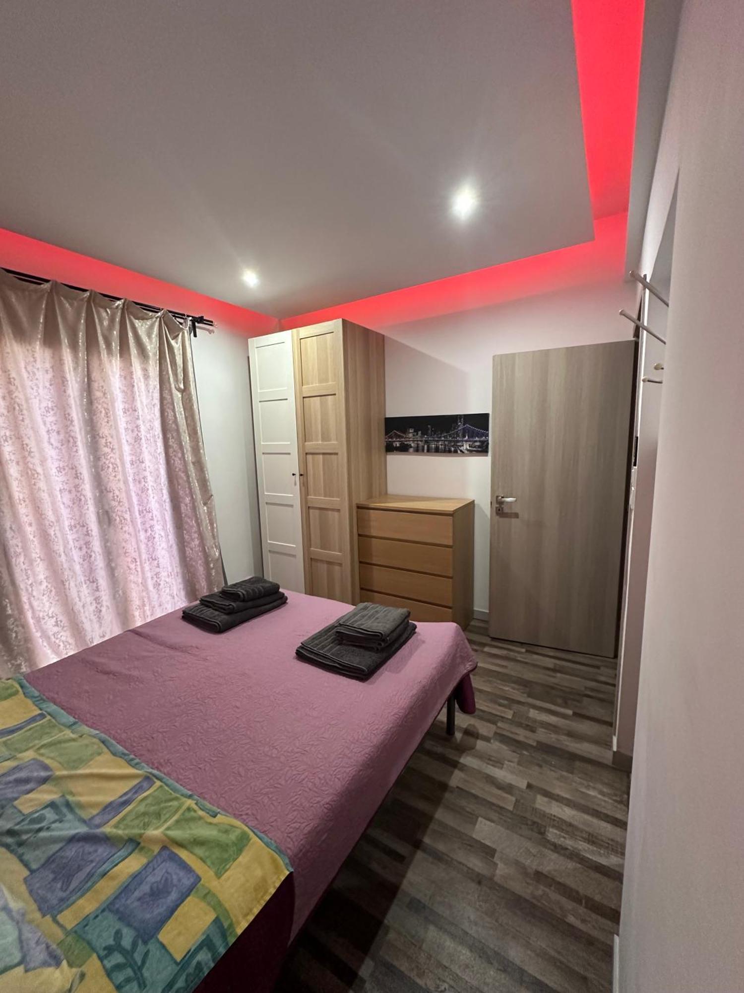 Apartment Center Piraeus Location Kastella Passalimani Port Zewnętrze zdjęcie